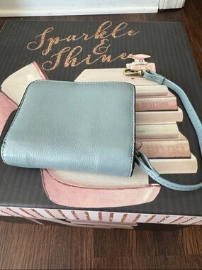 Women’s Light Blue Leather Wristlet Wallet